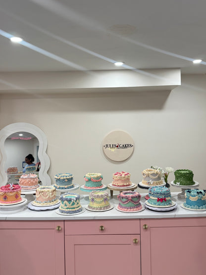 OCT 30 | HALLOWEEN: vintage cake decorating workshop 6:00pm-9:00pm