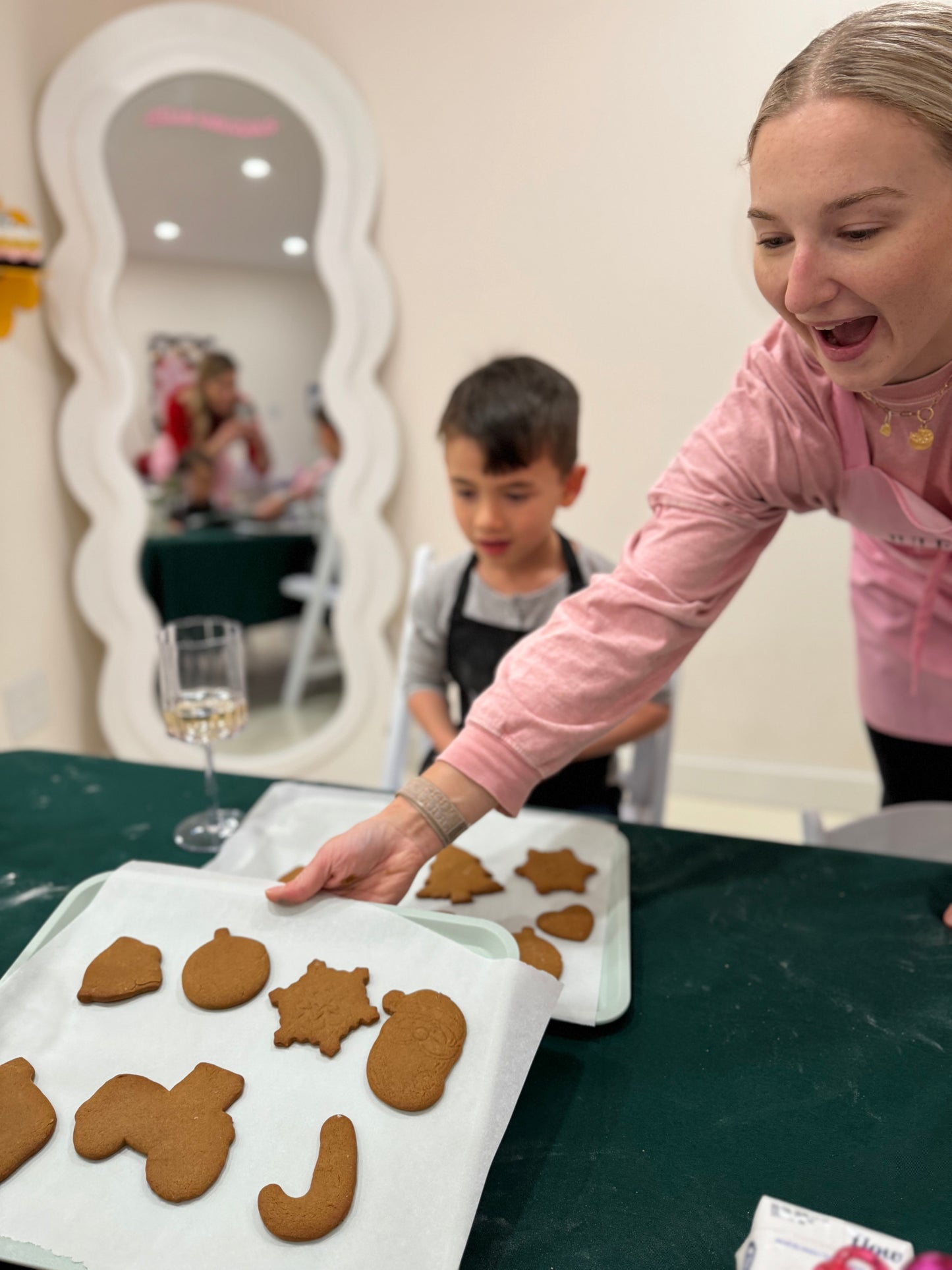 DEC 20| KIDS: gingerbread cookie workshop 10am-12pm