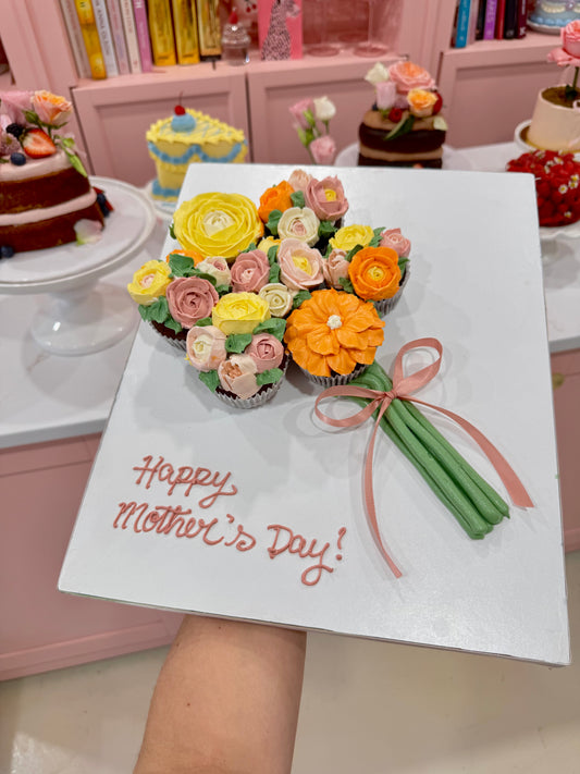 Floral cupcake bouquet