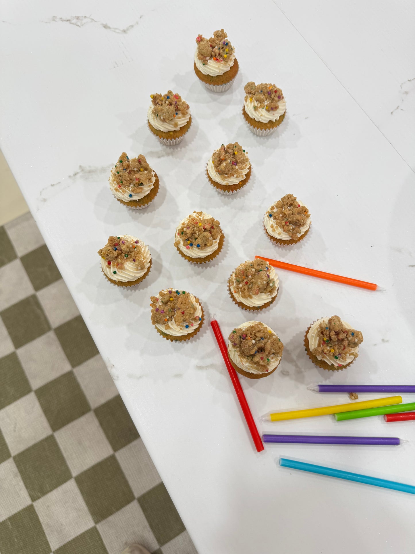 Funfetti Crumble Cake