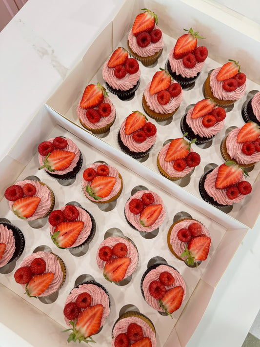 BERRY CUPCAKES