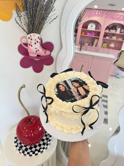 Vintage cake + edible image